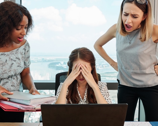 Criticisms, Criticisms, but No Feedback for Improvement